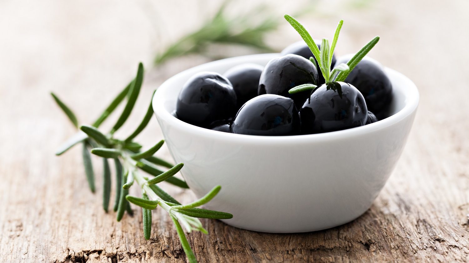 /storage/photos/1/Images/uploading/black-olives-herbs_web-e1528727223674.jpg